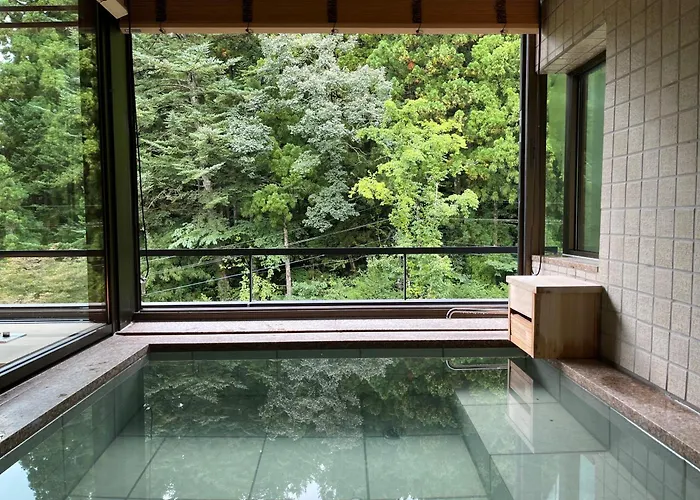 積善館　佳松亭・山荘