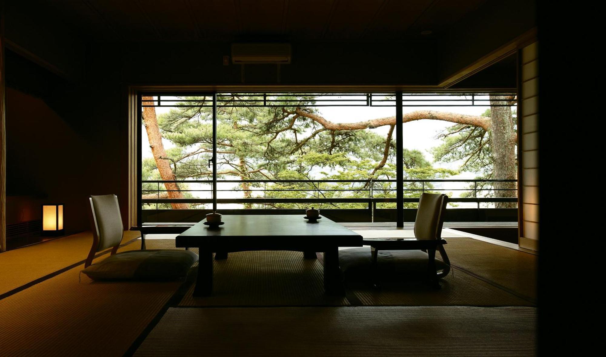 旅館 積善館　佳松亭・山荘 中之条町