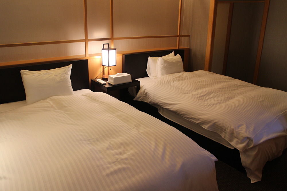 積善館　佳松亭・山荘 旅館 4*